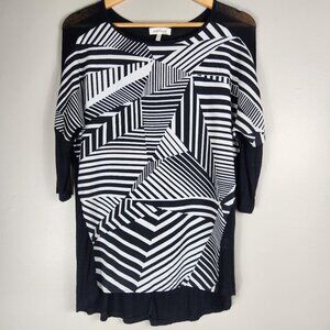 Monteau Black & White Sheer Back Flowy 3/4 Sleeve Top